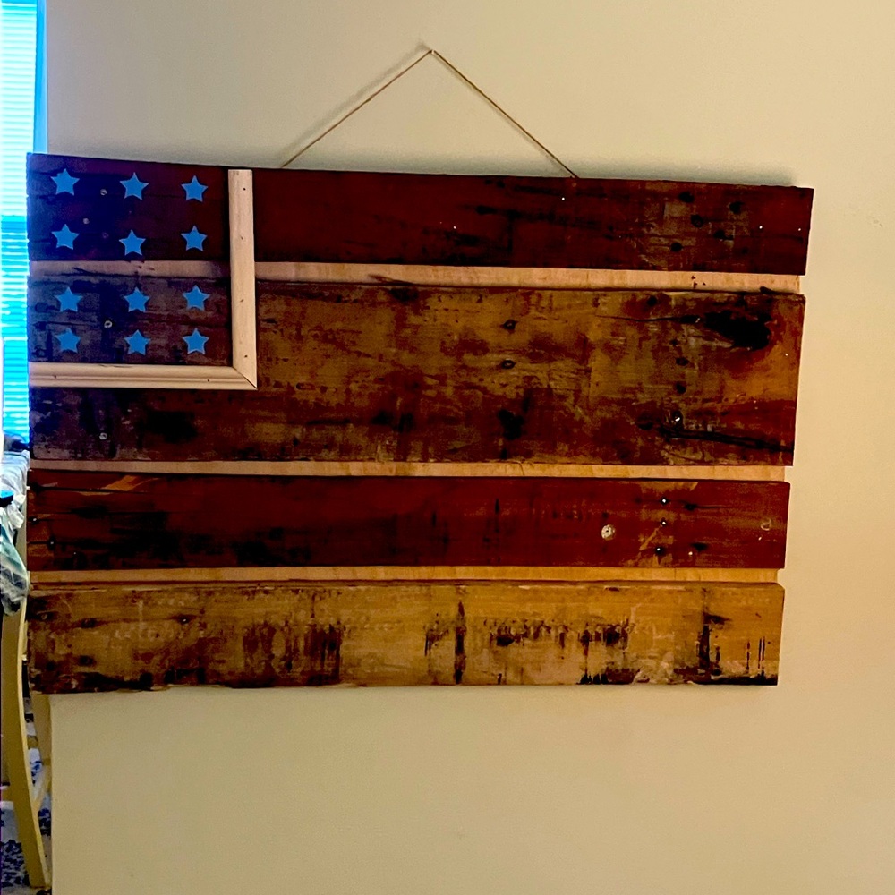 BEAUTIFUL WOOD MADE AMERICAN PATRIOT FLAG